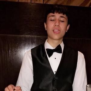 Meet your Posher, Derek